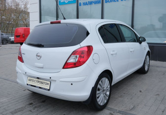 Подержанный автомобиль Opel Corsa 2012 года (5 фото)