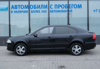 Подержанный автомобиль Skoda Octavia Liftback 2007 года (2 фото)
