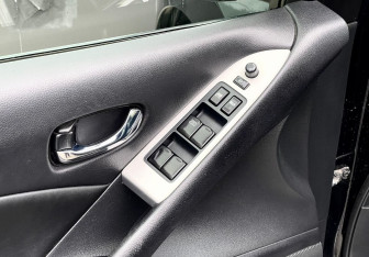 Подержанный автомобиль Nissan Murano Suv 2014 года (14 фото)