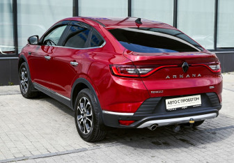 Подержанный автомобиль Renault Arkana 2019 года (3 фото)