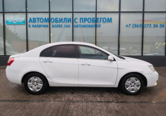 Подержанный автомобиль Geely Emgrand EC7 Sedan 2013 года (6 фото)