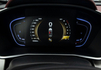 Подержанный автомобиль Geely Coolray 2020 года (20 фото)