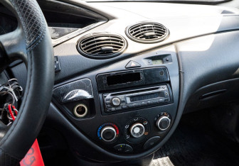 Подержанный автомобиль Ford Focus Wagon 2004 года (10 фото)