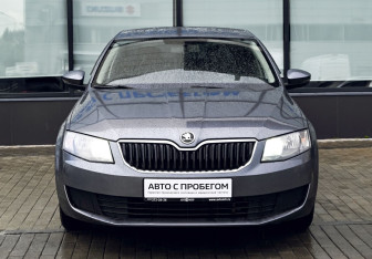 Подержанный автомобиль Skoda Octavia Liftback 2014 года (8 фото)