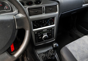 Подержанный автомобиль Daewoo Nexia Sedan 2013 года (9 фото)