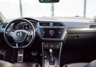 Подержанный автомобиль Volkswagen Tiguan 2018 года (12 фото)