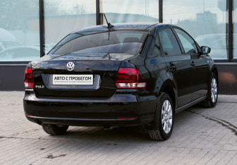Подержанный автомобиль Volkswagen Polo Sedan 2019 года (5 фото)