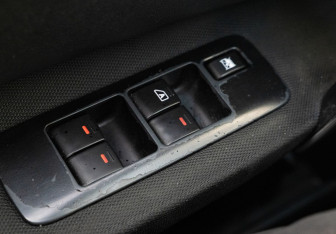 Подержанный автомобиль Nissan Qashqai 2008 года (15 фото)