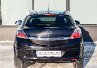 Подержанный автомобиль Opel Astra Hatchback 2008 года (4 фото)