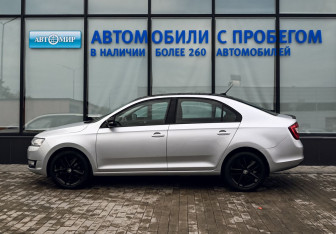 Подержанный автомобиль Skoda Rapid Liftback 2017 года (2 фото)