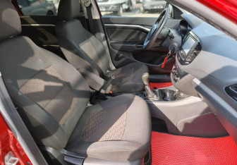 Подержанный автомобиль LADA (ВАЗ) Vesta Sedan 2017 года (10 фото)