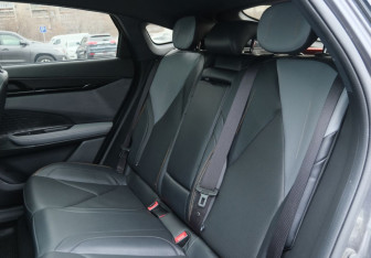 Подержанный автомобиль Changan UNI-V 2023 года (19 фото)