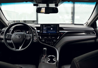 Подержанный автомобиль Toyota Camry Sedan 2021 года (18 фото)