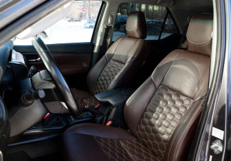 Подержанный автомобиль Toyota Fortuner 2020 года (9 фото)