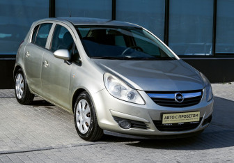 Подержанный автомобиль Opel Corsa 2008 года (7 фото)
