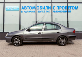 Подержанный автомобиль Renault Megane Sedan 2002 года (2 фото)
