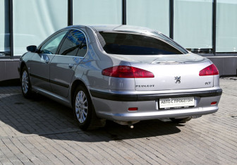 Подержанный автомобиль Peugeot 607 2000 года (3 фото)