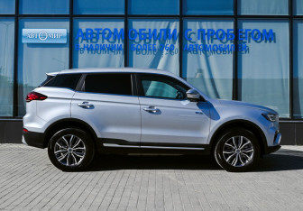 Подержанный автомобиль Geely Atlas Pro 2022 года (6 фото)
