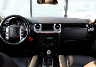 Подержанный автомобиль Land Rover Discovery 2008 года (19 фото)