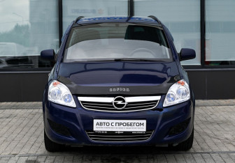 Подержанный автомобиль Opel Zafira Compactvan 2011 года (8 фото)