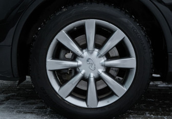 Подержанный автомобиль Infiniti QX50 2017 года (23 фото)