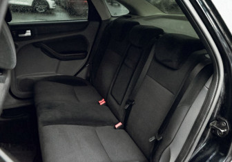 Подержанный автомобиль Ford Focus Sedan 2008 года (16 фото)