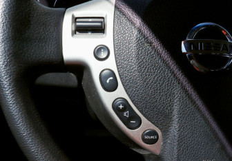 Подержанный автомобиль Nissan X-Trail 2012 года (12 фото)