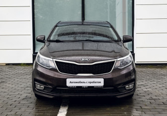 Подержанный автомобиль Kia Rio Hatchback 2015 года (8 фото)