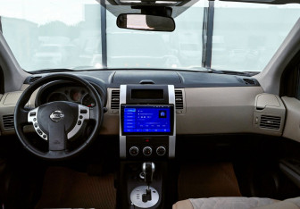 Подержанный автомобиль Nissan X-Trail 2010 года (19 фото)