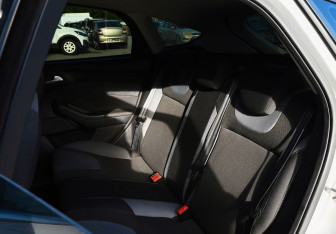 Подержанный автомобиль Ford Focus Hatchback 2011 года (18 фото)