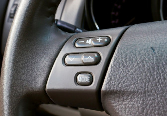 Подержанный автомобиль Lexus RX 2007 года (13 фото)