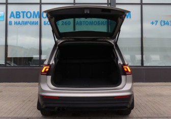 Подержанный автомобиль Volkswagen Tiguan 2019 года (20 фото)