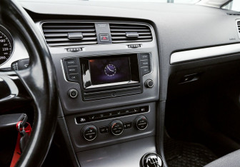 Подержанный автомобиль Volkswagen Golf Hatchback 2013 года (11 фото)
