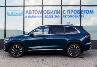 Подержанный автомобиль Geely Monjaro 2024 года (2 фото)