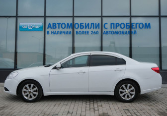 Подержанный автомобиль Chevrolet Epica 2010 года (2 фото)