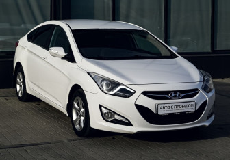 Подержанный автомобиль Hyundai i40 Sedan 2014 года (7 фото)