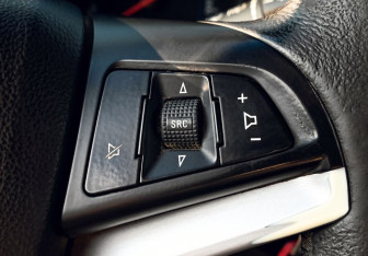 Подержанный автомобиль Chevrolet Orlando 2012 года (13 фото)
