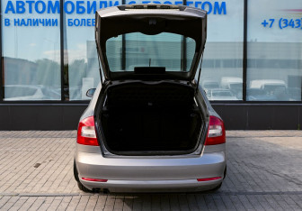 Подержанный автомобиль Skoda Octavia Liftback 2013 года (21 фото)