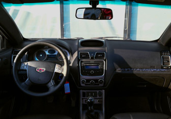 Подержанный автомобиль Geely Emgrand EC7 Hatchback 2014 года (12 фото)