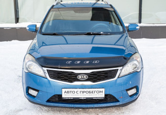 Подержанный автомобиль Kia Ceed Wagon 2010 года (9 фото)
