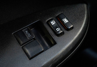 Подержанный автомобиль Toyota Corolla Sedan 2008 года (15 фото)