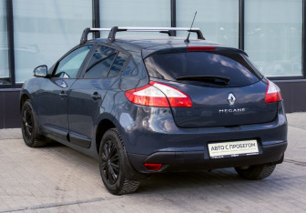 Подержанный автомобиль Renault Megane Hatchback 2013 года (3 фото)