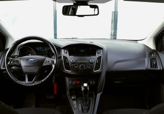 Подержанный автомобиль Ford Focus Wagon 2018 года (18 фото)