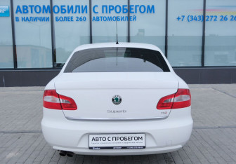 Подержанный автомобиль Skoda Superb Liftback 2008 года (4 фото)
