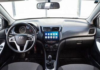 Подержанный автомобиль Hyundai Solaris Sedan 2011 года (12 фото)