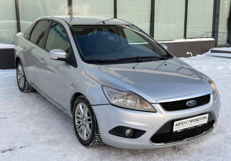 Подержанный автомобиль Ford Focus Sedan 2008 года (7 фото)