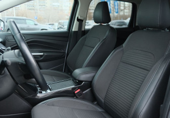 Подержанный автомобиль Ford Kuga 2019 года (16 фото)