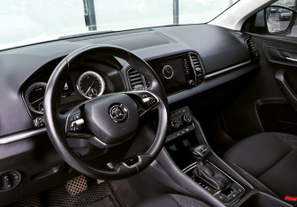 Подержанный автомобиль Skoda Karoq 2021 года (15 фото)