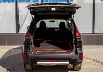 Подержанный автомобиль Mitsubishi Xpander 2022 года (18 фото)