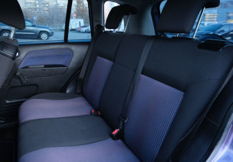 Подержанный автомобиль Ford Fusion 2006 года (17 фото)